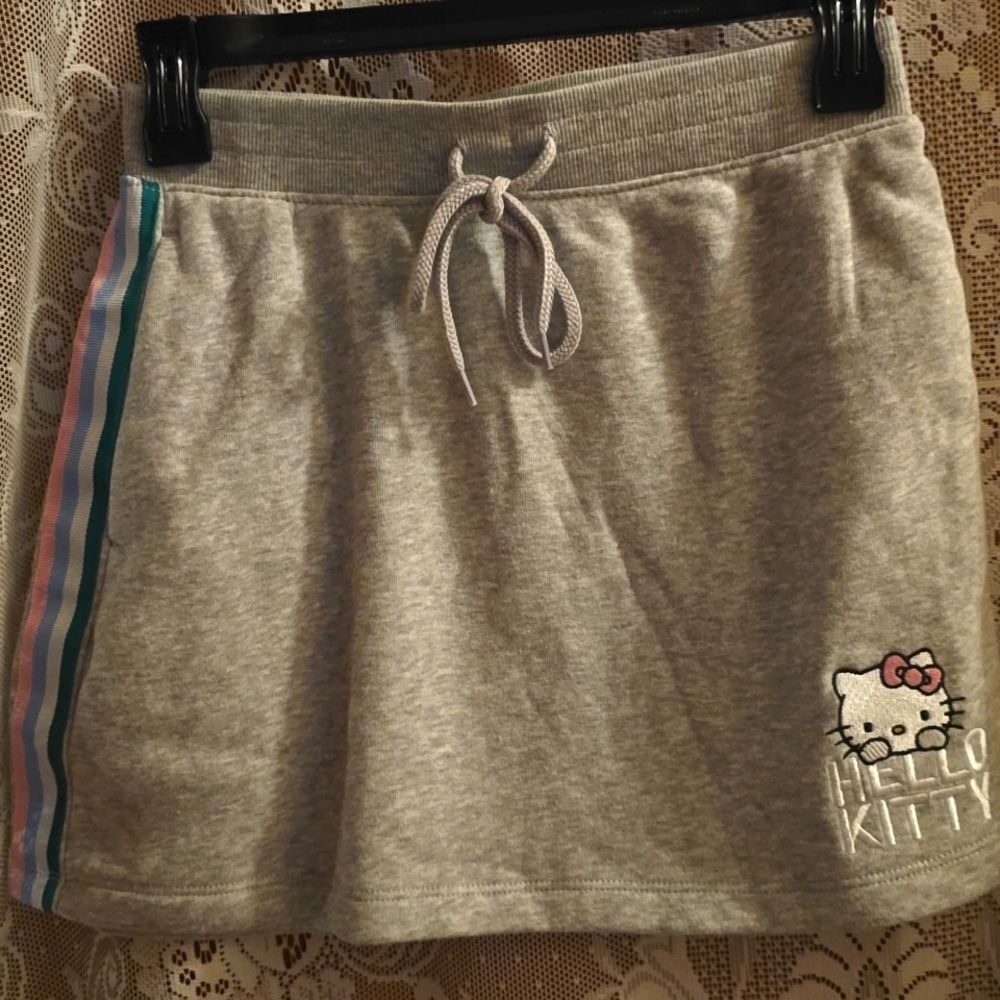 New Women's XS Gray Embroidered Hello Kitty Fleece Mini‎ Skirt Pockets Stripe